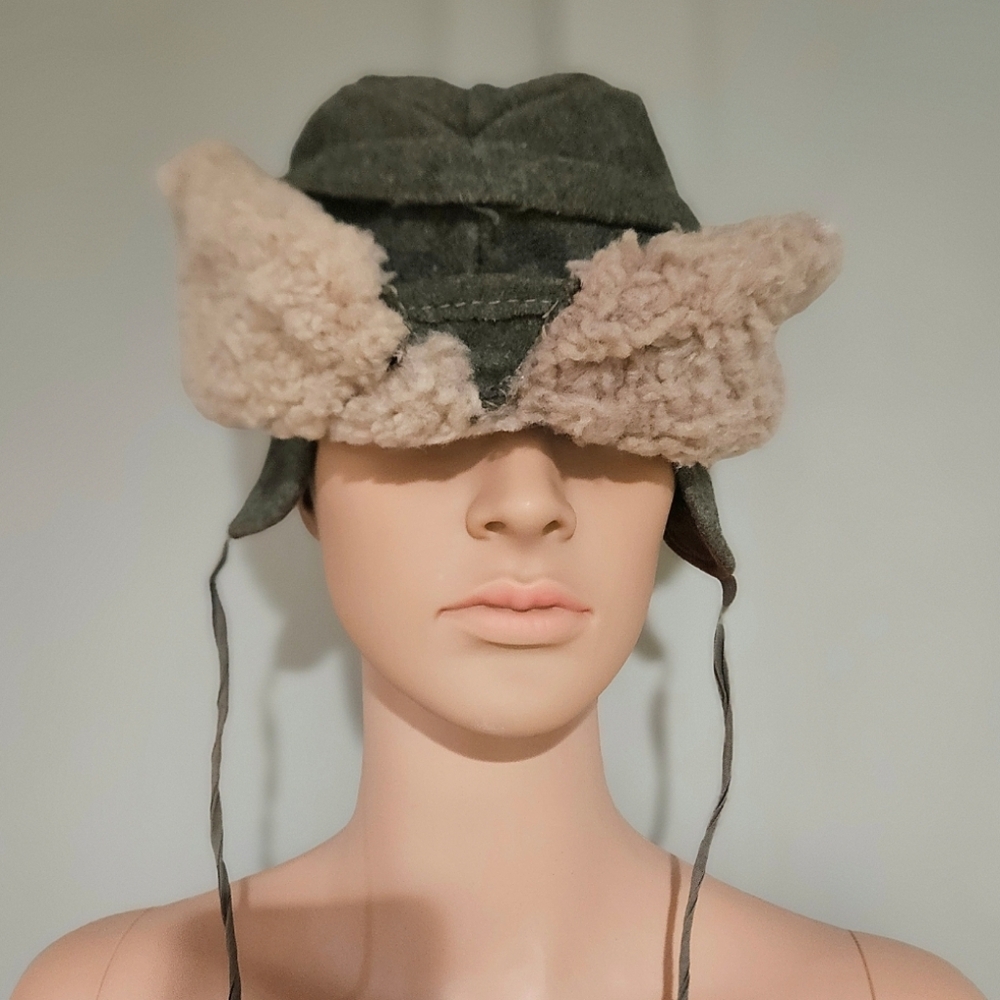 Vintage Peacock&Co Military-Inspired Shearling Trapper Hat Made in Sweden. Unise